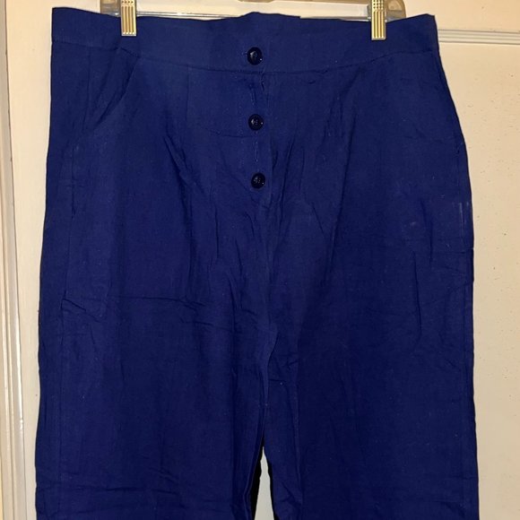 MAKE AN OFFER on this PAIR of Summer Linen Capri Pants (that’s $5 a pair!) - Picture 1 of 4